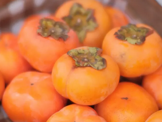 Persimonio Fuyu / Fuyu Persimmon
